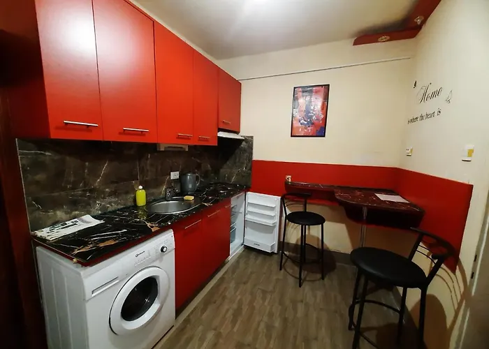 Midnight Cats' In Rynok Square у котів на вірменській біля площі ринок Lviv