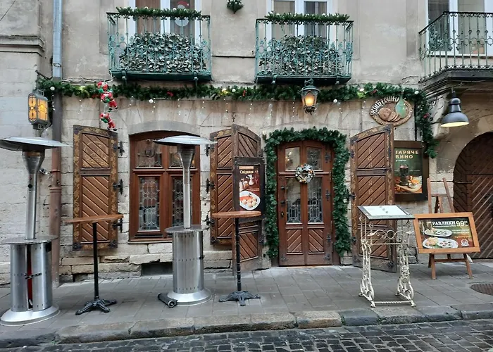 Midnight Cats' In Rynok Square у котів на вірменській біля площі ринок Appartement Lviv