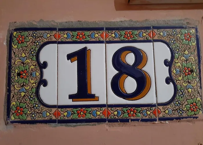 Appartement Midnight Cats' In Rynok Square у котів на вірменській біля площі ринок