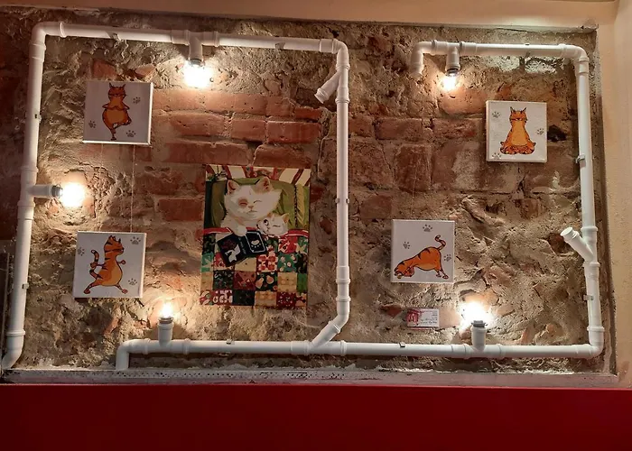 Appartement Midnight Cats' In Rynok Square у котів на вірменській біля площі ринок